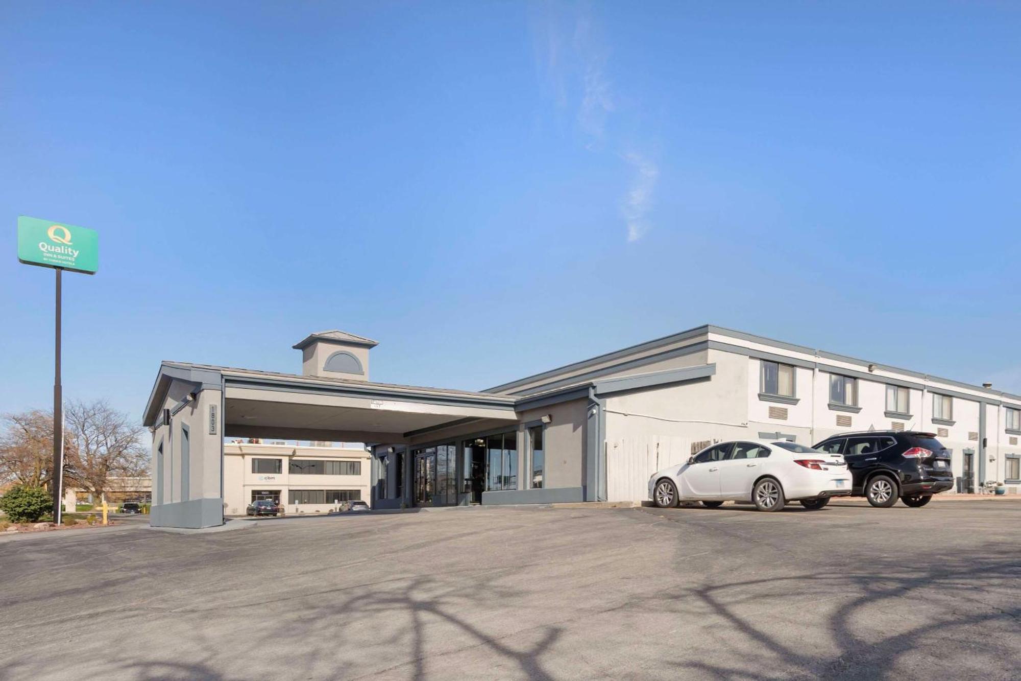 Quality Inn & Suites Bloomington University Area Екстериор снимка