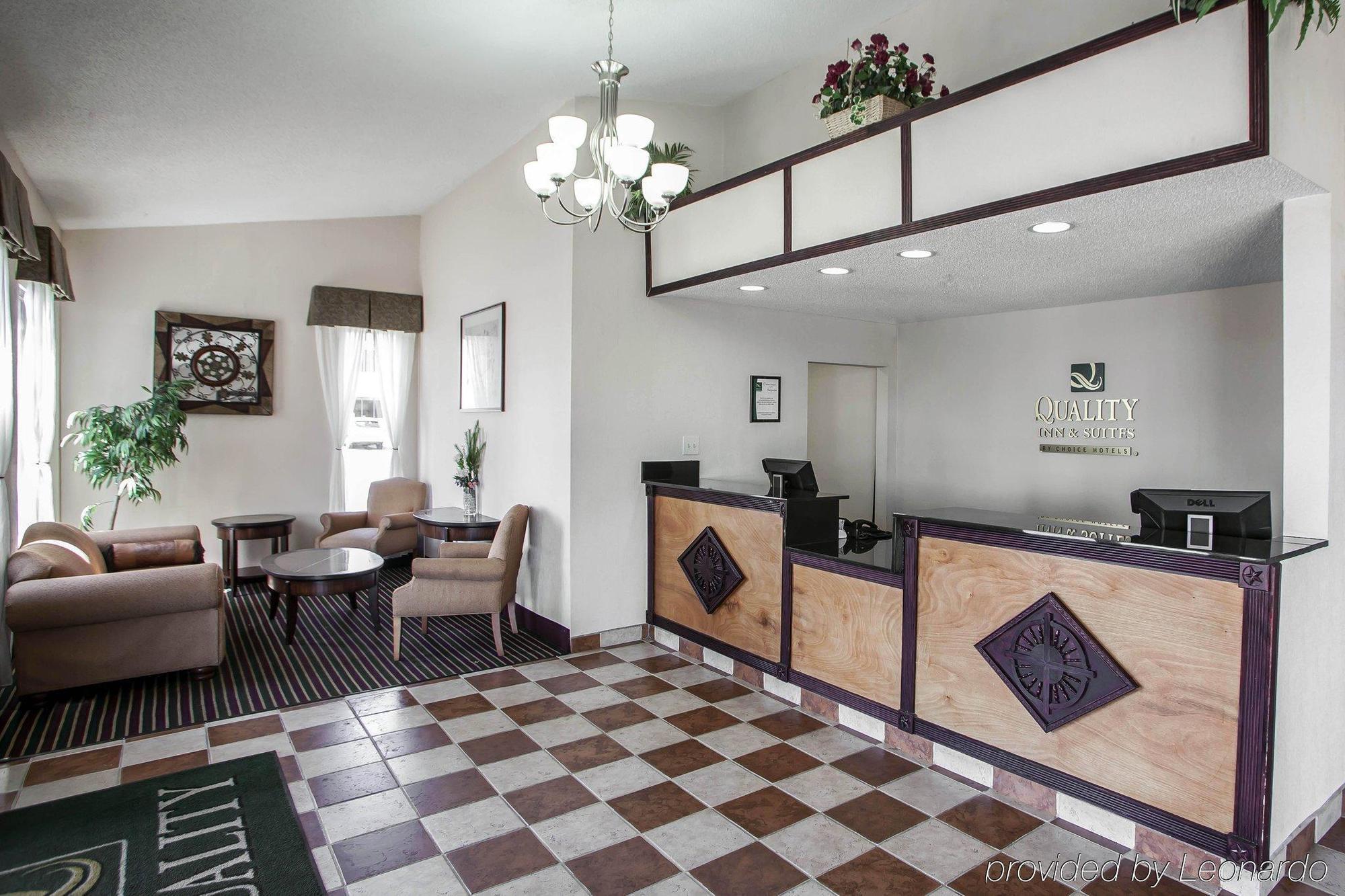 Quality Inn & Suites Bloomington University Area Екстериор снимка
