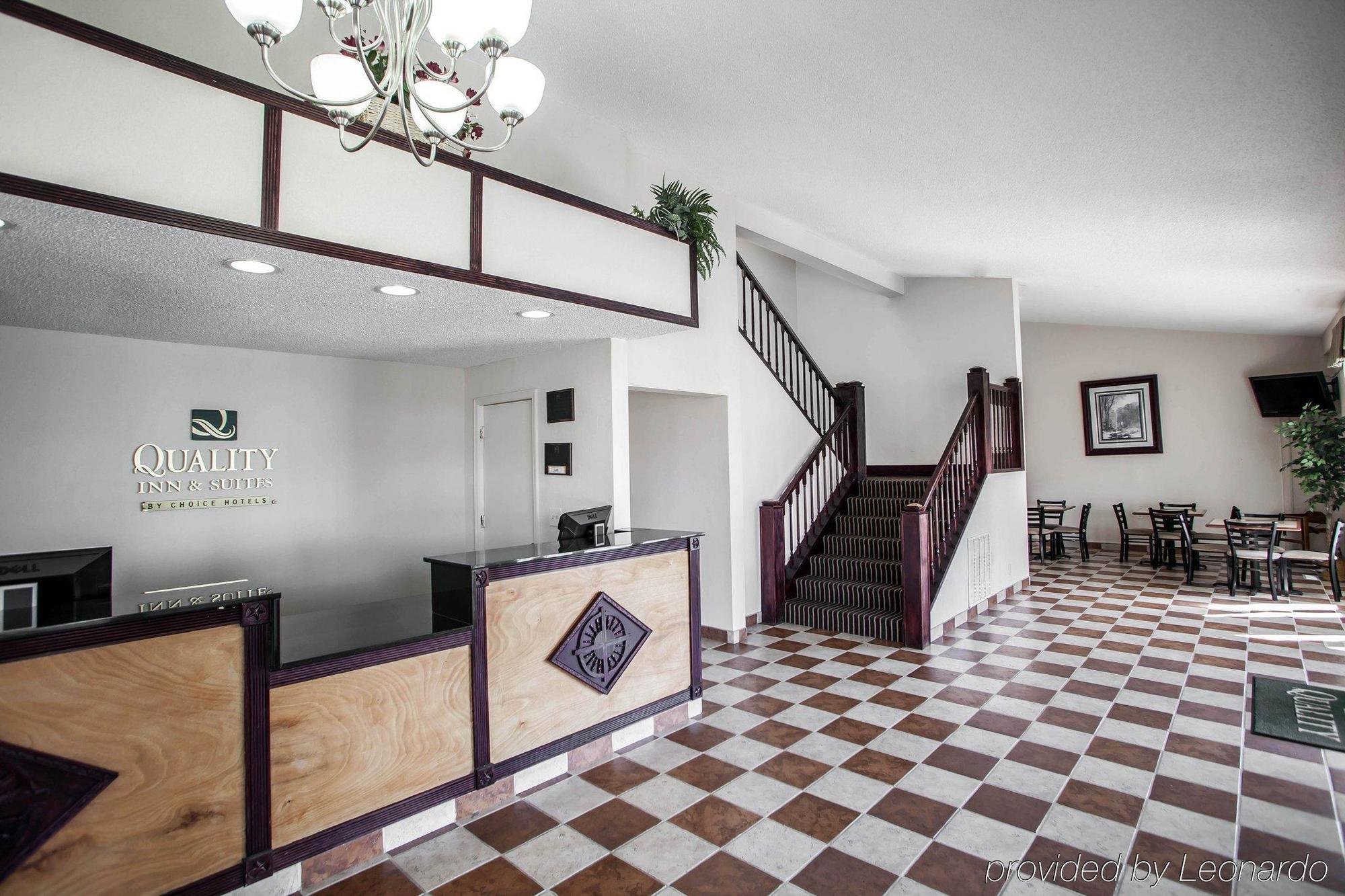 Quality Inn & Suites Bloomington University Area Екстериор снимка