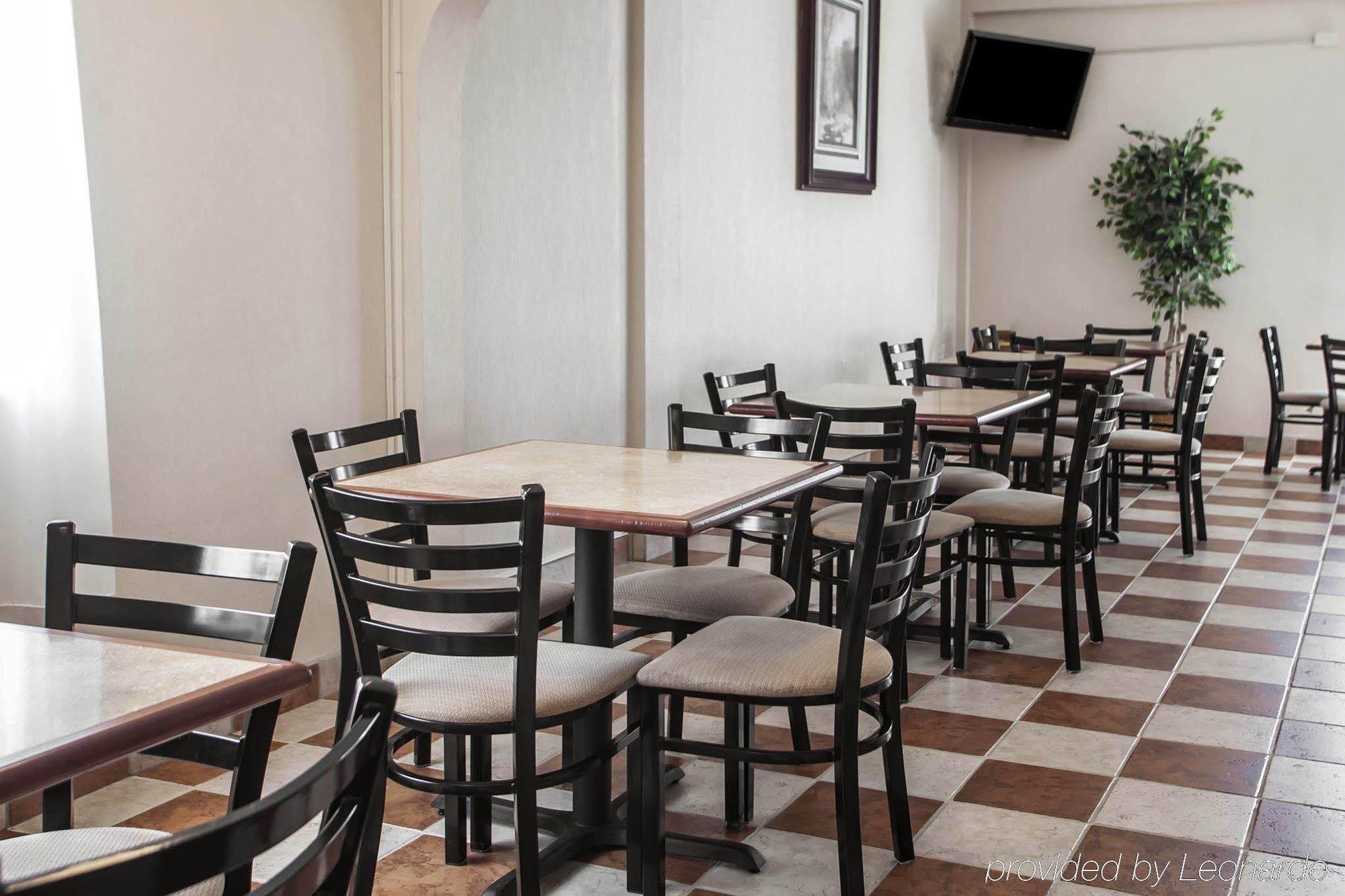 Quality Inn & Suites Bloomington University Area Екстериор снимка